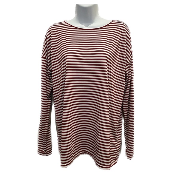 H&M Tops - H&M long sleeve red and white striped shirt